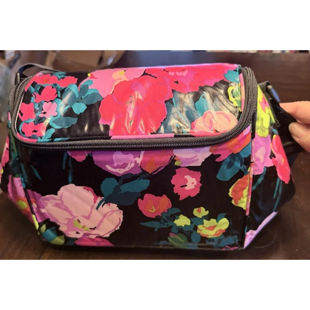 Vera Bradley Lunch Bag Cooler Bag Hilo Metal Crossbody Insulated NWT stay cooler